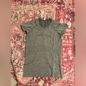 grey lululemon swiftly